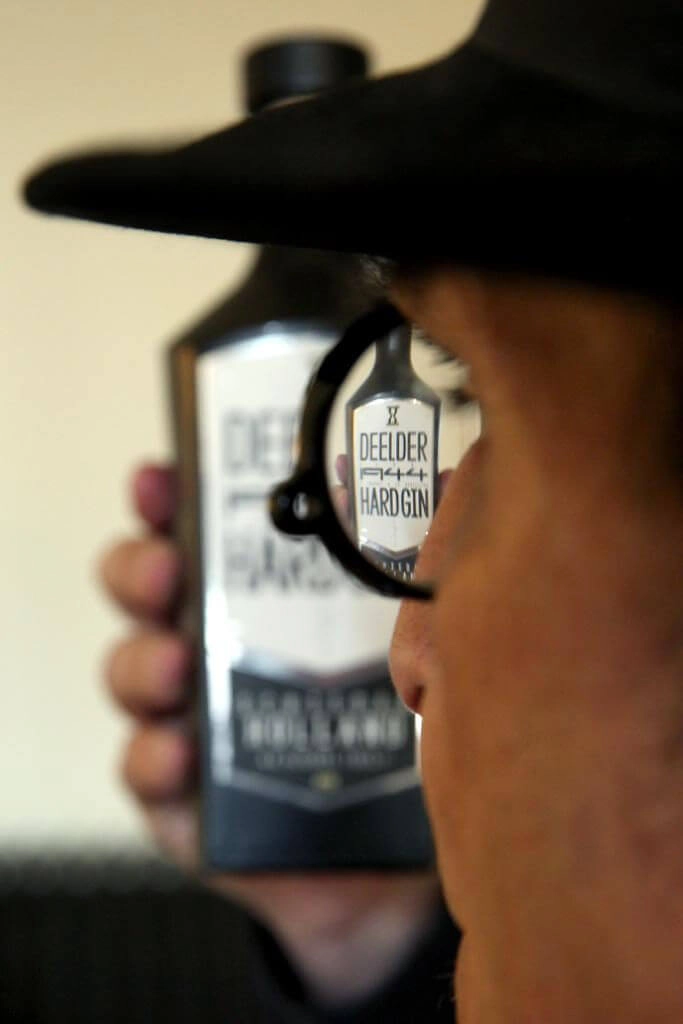 Jules Deelder Hard Gin